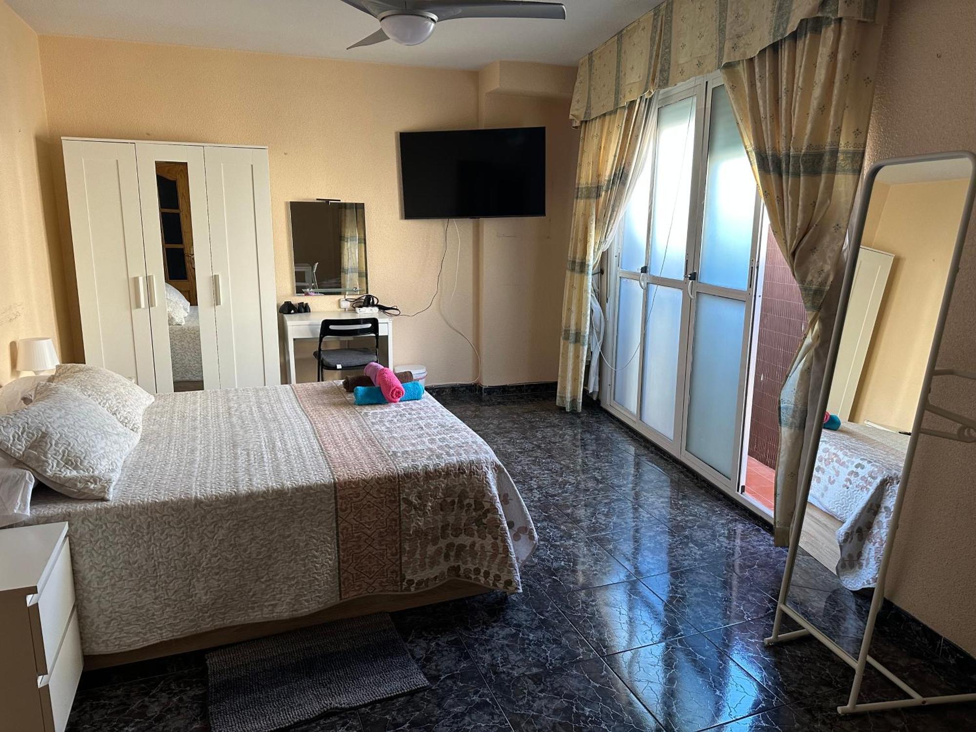 Almeria Centro Habitacion Privada En Apartamento Compartido Exterior foto